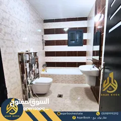  8 شقة مميزة جدا للبيع في منطقة حيوية بسعر جدا مميز