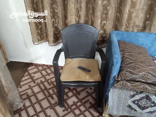  3 شاشه للبيع 50 انش سمارت ل ي دي +طقم كراسي بلاستيك كروم مغطى بطبقه ضد الكسر +ظاوله شاشه لشاشه 60 انش