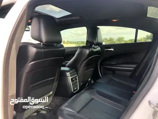  8 charger ،2016 GCC V6 ،Full Options, sunroof, Low mileage
