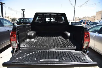  19 تويوتا هايلوكس دبل كابين Toyota Hilux 2016