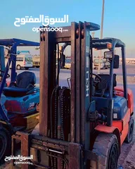  11 Forklift and towing service for rent