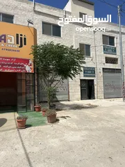  2 محل وافل وكريب. وكوتيلات للبيع