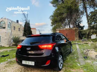  5 هونداي i30 فل اوتماتك فل اضافات وفحص نخب النخب الله يبارك ..