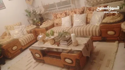  5 كنب وسفرة وفضية