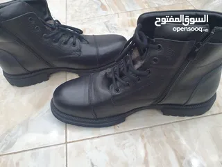  2 حذاء جلد ماركة lc Wai Kiki مقاس 45 سعر حرق