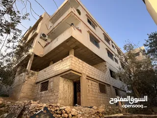  6 عمارة ثلاث طوابق + شقة ارضية عظم +تسوية  + كراج سيارات  للبيع