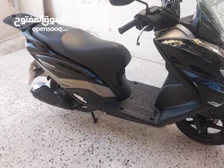  10 سوزوكي بيرجمان لون اسود