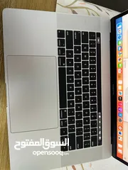  6 MacBook pro 15’ touch bar