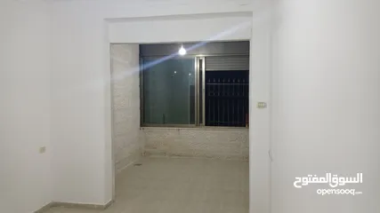  4 شقة غير مفروشة