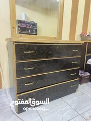  4 غرف نوم كامله للبيع خشب لاتيه 18 قابل للتفاوض