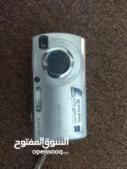  2 كاميرتان عدد2(كاميرة سوني اصلي) و (كاميرة Olympus فل HD)