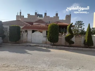  9 منزل (شبه فيلا) للبيع اربد (حوارة)
