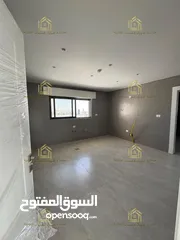  3 روف جديد لم يسكن مع ترسات خارجية واسعة بإطلالــــه بانوراما