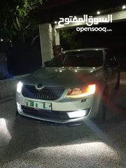  6 سكودا اوكتافيا بنزين 1400تيربو اتومات فحص نخب سيارة فل مسكر اضافات عدا فتحه عداد قليل130الف 2016