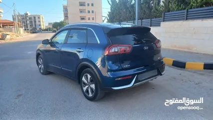  25 كيا نيرو 2017 فحص 2 جيد لون كحلي مميز بسعر مغري قابل للبدل