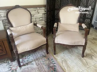  1 لقطة مقعدين بتصميم راقي و جودة فخمة للبيع بسعر ممتاااز