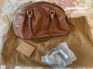  1 حقيبة يد أصلية من جوتشي Authentic Gucci Handbag