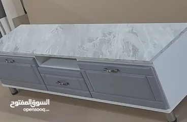  17 طاولات شاشه ديكورات داخلي خشب لامنيت 18م الون حسب الطلب الون حسب الطلب كفاله 5سنوات على اعمالنا