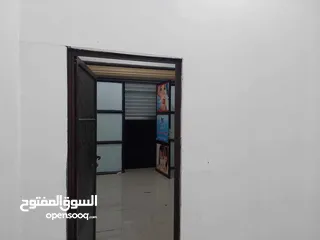  3 طابق كامل  بمساحة 220 متر تقريبا جاهز من كل شي تصلح لكافة الاعمال
