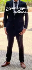 1 بدلة رجالي لون اسوود خامة تركي ممتازة جدا للإيجار او البيع