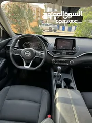  6 Nissan Altima , 2020