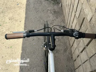  2 بايك c700 ياباني اصلي مكينة شيمانو