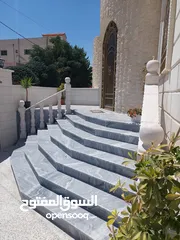  16 بسعر شقة فيلا دوبلكس مع شقة منفصلة للبيع في أبو نصير