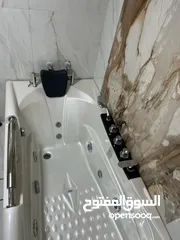  3 للبيع جاكوزي غازيني 67 ×90*170 سم بحالة ممتازة جدا وشبه جديدالرجاء التواصل واتس اب فقط .