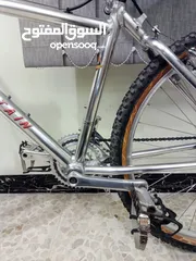  23 MEN'S MOUNTAIN BIKE BRAND ( ROCKY MOUNTAIN ) year 1991