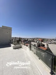  8 شقة مميزة اخير مع روف في اجمل مناطق قرية النخيل اجمل تشطيب واطلالة رائعة 240 داخلي و 90 تراس خارجي