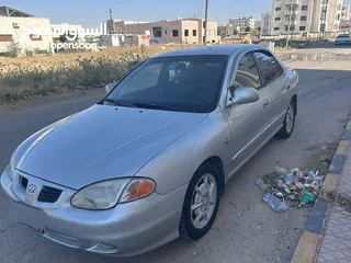  1 افانتي نيو موديل 2000 لون رمادي