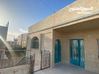  1 منزل مستقل طابقين مع ارض وحديقة مساحة الارض 1000 متر مربع . للتواصل واتساب : +905364503647