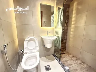  13 استديو للبيع مقابل جامعة اليرموك مميز تشطيب فاخر ايجاره السنوي 2000 دينار قابل للزيادة تشطيب جديد