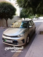  1 Golden Drive have gold kia pegas 2023 للايجار