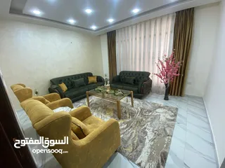  4 شقة مميزة ارضية تشطيب سوبر ديلوكس في أجمل احياء الياسمين خلف مستشفى الحياة