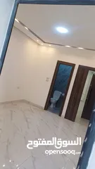  24 شقه جاهزة للبيع بناء جديد لم تسكن من قبل.