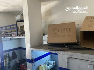  2 مركز صيانه مجهز للكامل ضمان او شراكه قادر على إداره الشغل  الاسم معروف والمحل شغال لعدم التفضل