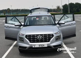  4 Hyundai - VENUE - 2020 - Silver   Small SUV - Eng 1.6L