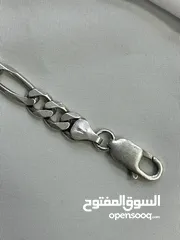  7 الأسوارة الفضية الإيطالية عيار *925* بوزن *15.3 جرام* تُعد خيارًا رائعًا لمحبي الفضة الأصيلة