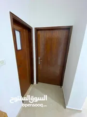  9 شقة للأيجار الطيرة قرب شرطة الحراسات