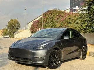  5 Tesla model Y 2022 7 مقاعد