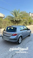  8 اوبل استرا
