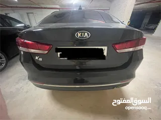  3 Kia k5 للبيع بلون اسود مميز وفحص مميز ، يد اولى!