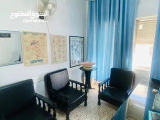  4 عيادة طب عام مع معداتها للبيع بدون الرخصه
