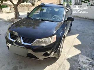  8 جيب متسوبيسي 4*4  7مقاعد سعر لقطه