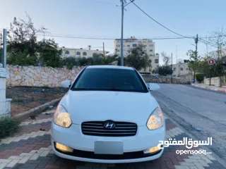  4 هونداي فيرنا 1600 فل اوتماتك ماشاءالله ممتازة السيارة الله يبارك لصاحب النصيب ..