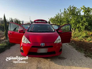  4 تويوتا بريوس سي 2013 للبيع Toyota Prius-C