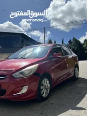  2 Hyundai Accent