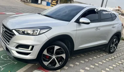  2 Hyundai Tucson 2020