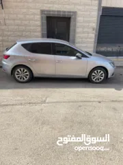  6 سيات  ليون 2018 أنيقة ومميزة بحالة ممتازة  جدا داخلية نظيفة وغير مهيونة